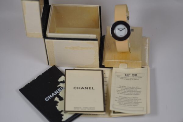 Chanel La Ronde H0580 – Image 17
