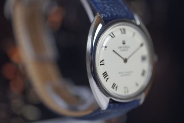 Universal Genève White Shadow 567102 – Image 3