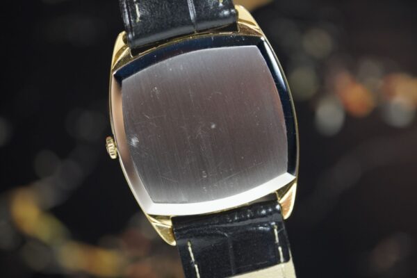 Universal Genève Gilt Shadow  566105 – Image 13