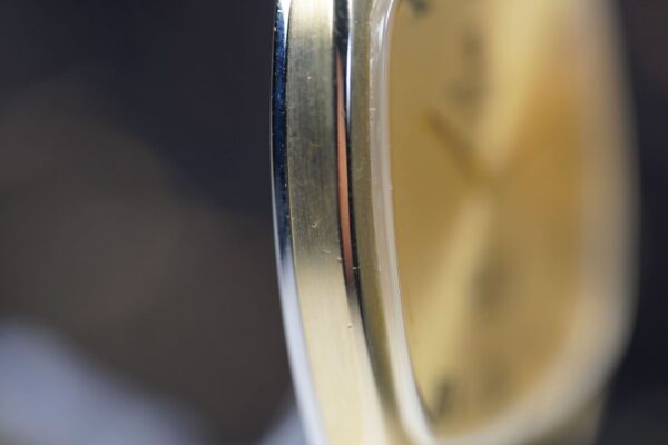 Universal Genève Gilt Shadow  566105 – Image 6