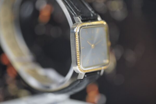 Universal Genève Quartz 643717 – Image 3