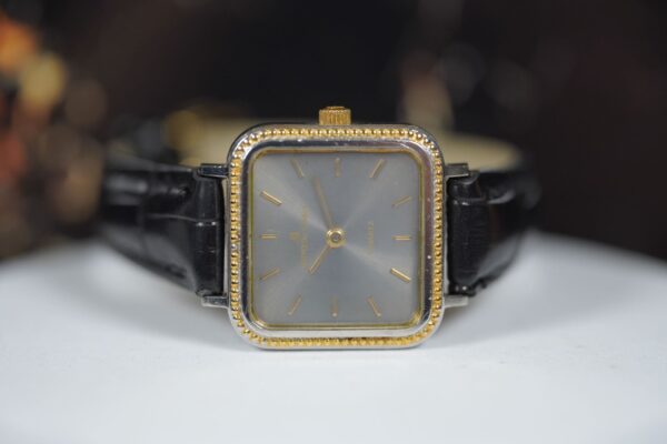 Universal Genève Quartz 643717 – Image 9