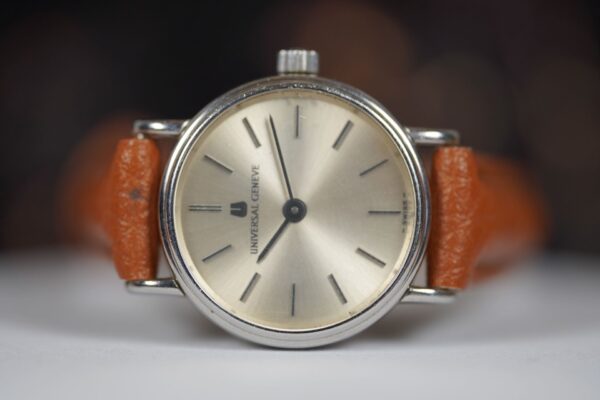 Universal Genève Vintage 842684 – Image 15