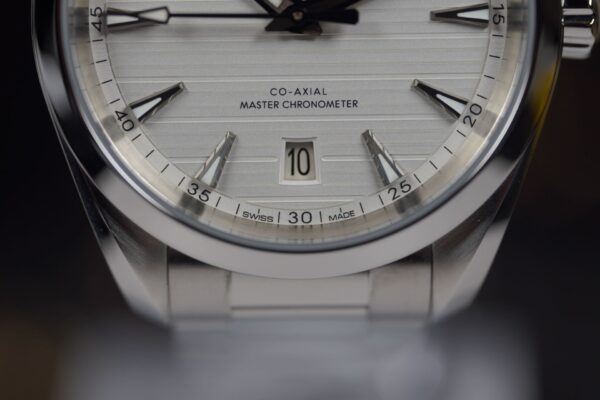 Omega Aqua Terra 220.10.38.20.02.001 – Image 11