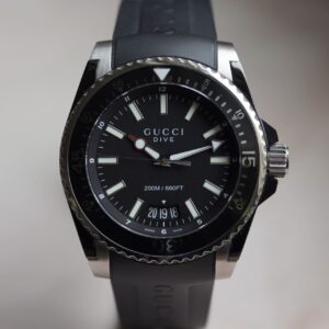 Gucci Diver 136.2/YA136204A