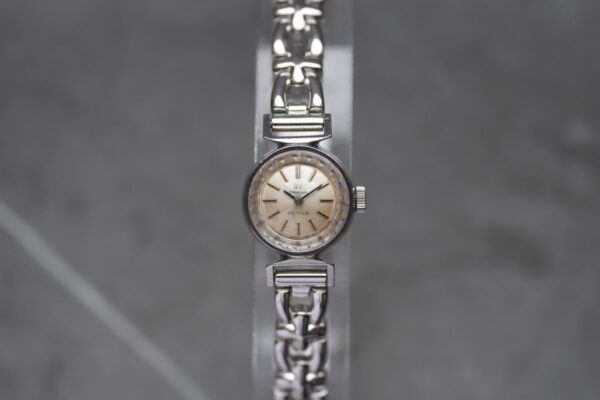 Omega De Ville "Saphette" 511.254