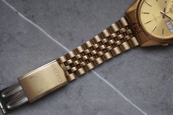 Seiko 5 SNXJ94 – Image 10