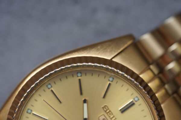 Seiko 5 SNXJ94 – Image 12