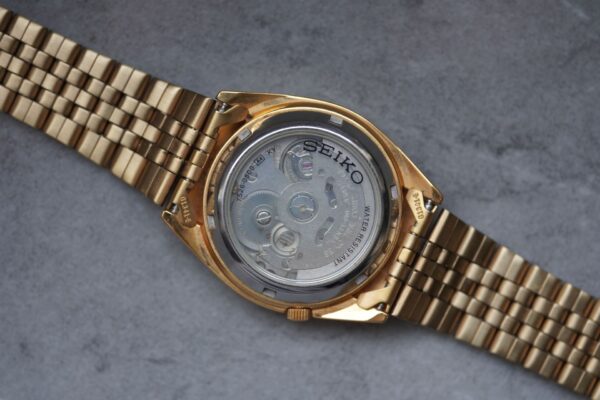 Seiko 5 SNXJ94 – Image 16