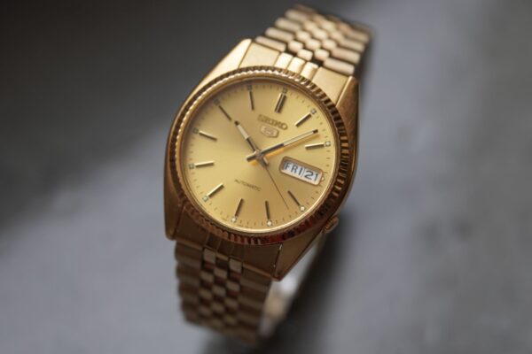 Seiko 5 SNXJ94 – Image 2