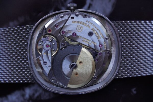 Universal Genève White Shadow Ultra-Slim 866049 – Image 15
