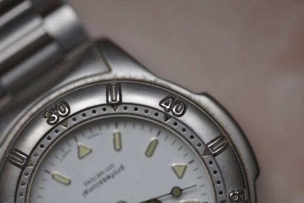 TAG Heuer Professionnal 2000 Series WF1112-0 – Image 15