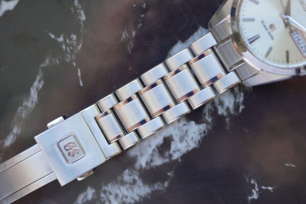 Grand Seiko Quartz SBGT035 – Image 9