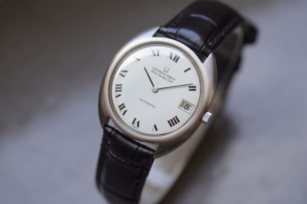 Universal Genève White Shadow Date 867102 – Image 2