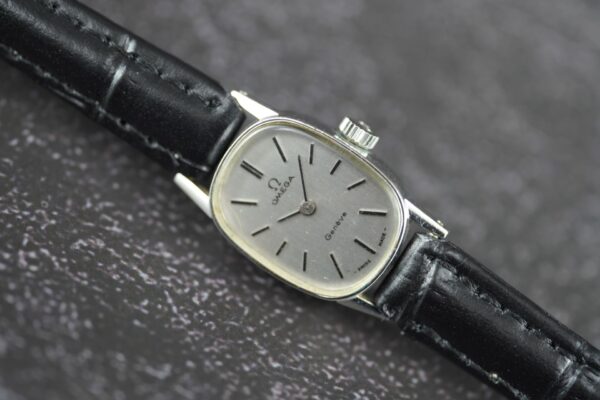 Omega Genève 511.454