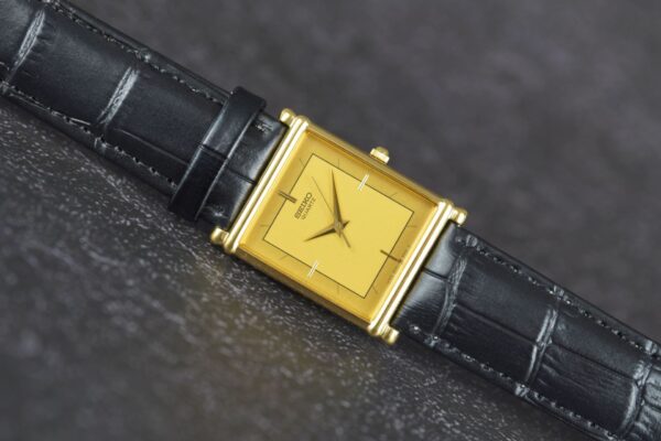 Seiko Quartz "Tank" 9021-5270