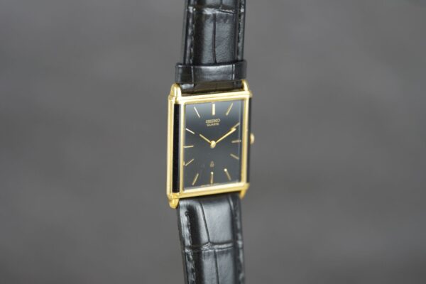 Seiko Quartz "Tank" 5930-5640 R – Image 4