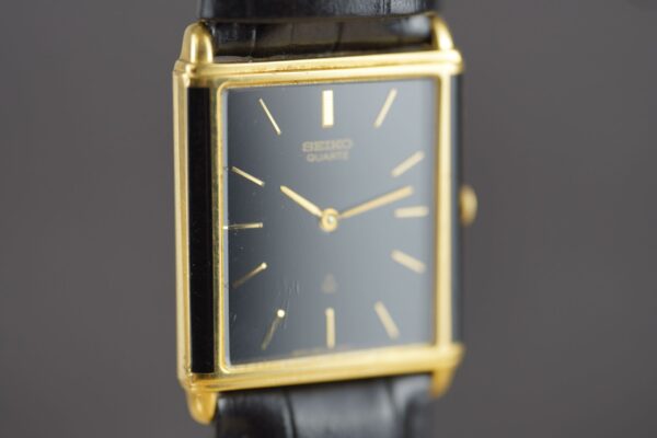 Seiko Quartz "Tank" 5930-5640 R – Image 9