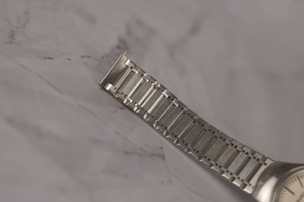 Seiko Quartz VFA 3823-7000 – Image 13