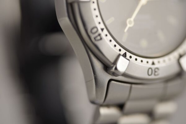 TAG Heuer 2000 Professional 962.013 – Image 10