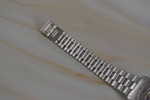 TAG Heuer Profesionnal 3000 932.215 – Image 13