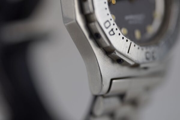 TAG Heuer Profesionnal 3000 932.215 – Image 9