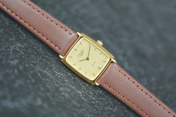Longines Quartz "Tonneau" 153 7151 – Image 13