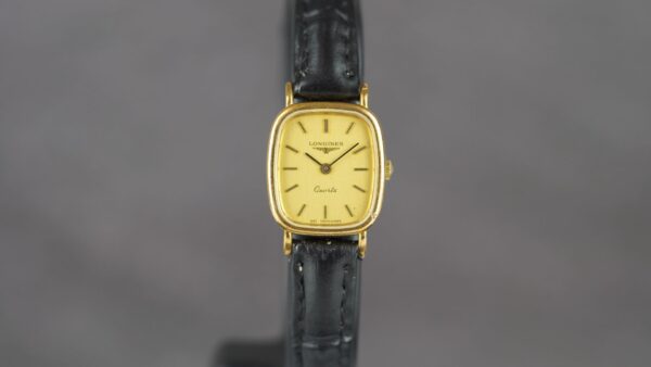 Longines Quartz "Tonneau" 961 6486