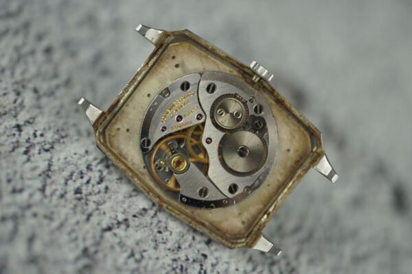 Longines Vintage "Tonneau" 4065-1 847 – Image 15