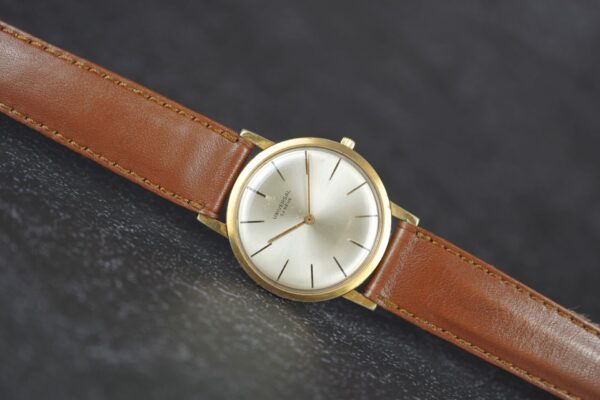 Universal Genève Mechanical 48201-2 – Image 11
