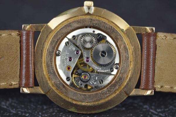 Universal Genève Mechanical 48201-2 – Image 15