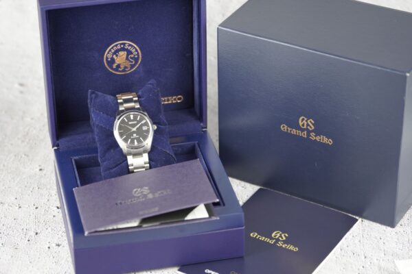 Grand Seiko Heritage Quartz SBGX061 – Image 15