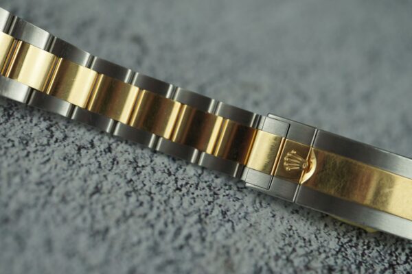 Rolex Submariner Date 116613LB – Image 13