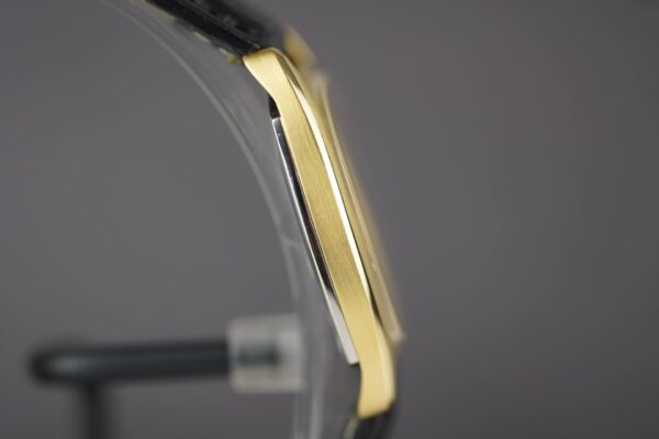 Universal Genève Gilt Shadow 566105 – Image 5