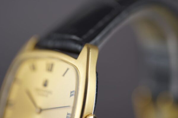 Universal Genève Gilt Shadow 566105 – Image 7