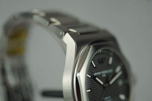 Girard Perregaux Lauréato 81010-11-634-11A – Image 11
