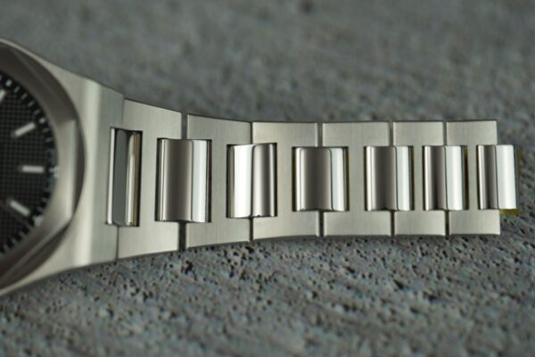 Girard Perregaux Lauréato 81010-11-634-11A – Image 14