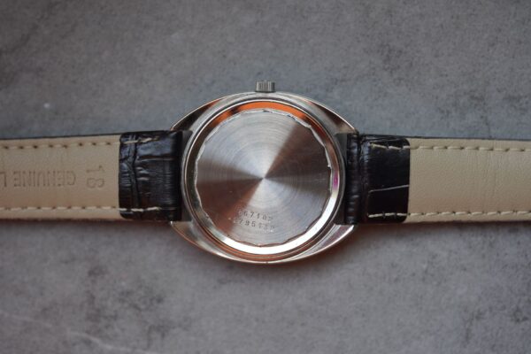 Universal Genève White Shadow Date 867102 – Image 14
