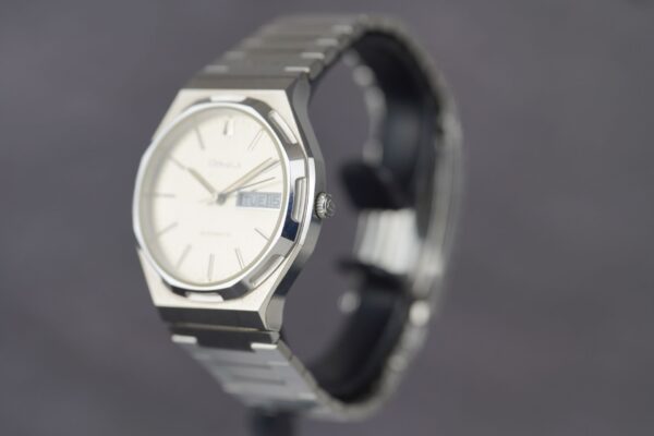 Bulova "Overseas" 12092 – Image 2