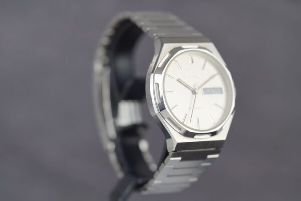Bulova "Overseas" 12092 – Image 4