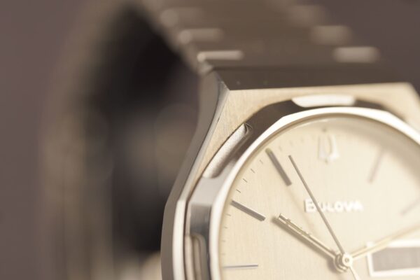Bulova "Overseas" 12092 – Image 9