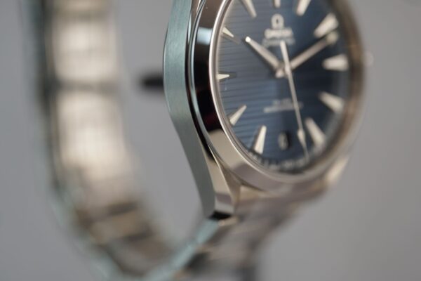 Omega Seamaster Aqua Terra 220.10.41.21.03.004 – Image 10