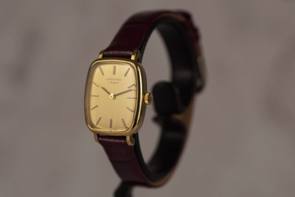 Longines Vintage "Tonneau" 805 1089 – Image 2