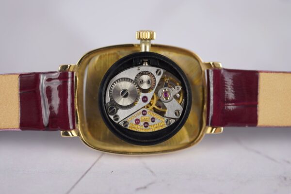 Longines Vintage "Tonneau" 805 1089 – Image 15