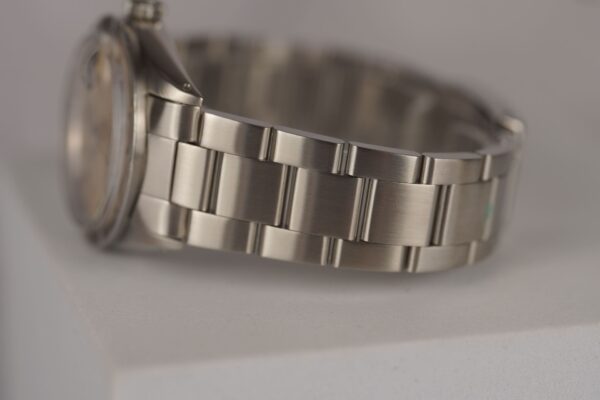 Rolex Oyster Perpetual Date 1501 – Image 12