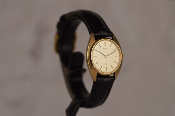 Seiko Quartz "C Shape" 2320-0040 – Image 4