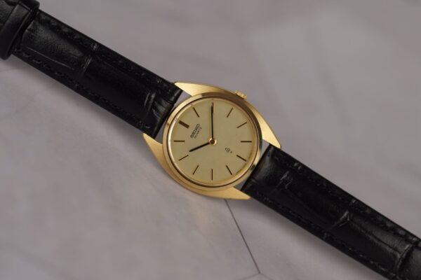 Seiko Quartz "C Shape" 2320-0040 – Image 11