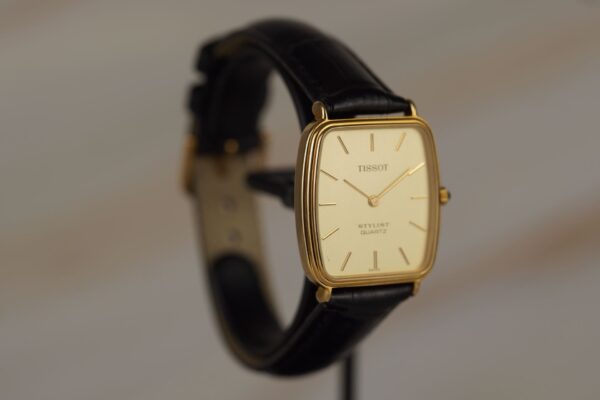 Tissot Stylist "Tonneau" Quartz A185 – Image 4
