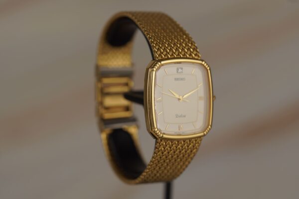 Seiko Dolce "Tonneau" 5E31-5A90 – Image 4