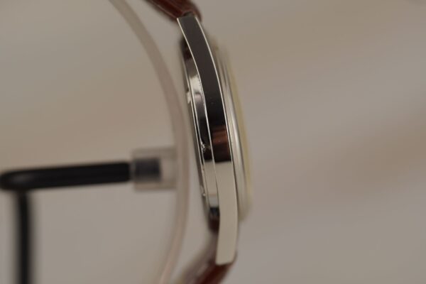 Omega Genève "C Shape" 136.041 – Image 5